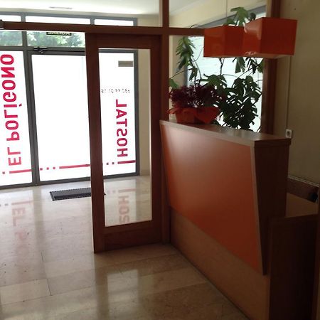 זמורה Hostal El Poligono מראה חיצוני תמונה