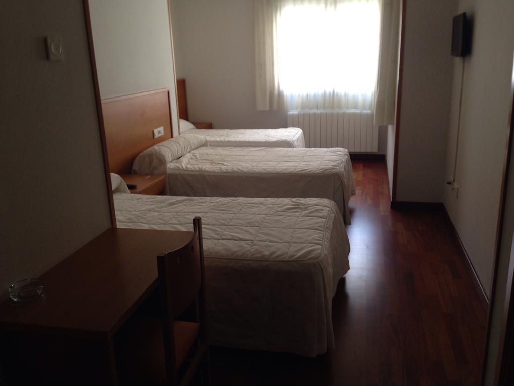 זמורה Hostal El Poligono חדר תמונה