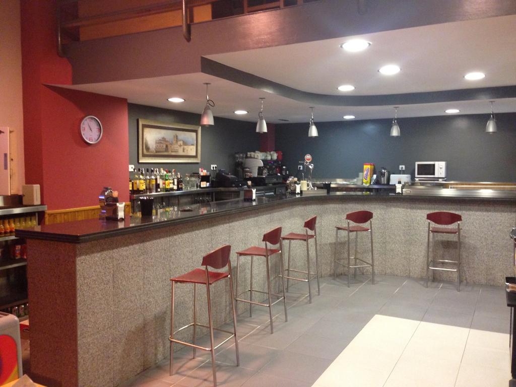 זמורה Hostal El Poligono מראה חיצוני תמונה