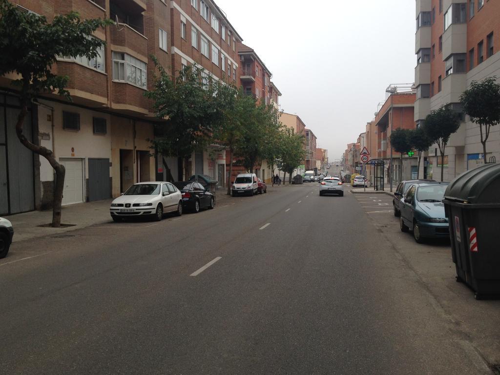 זמורה Hostal El Poligono מראה חיצוני תמונה