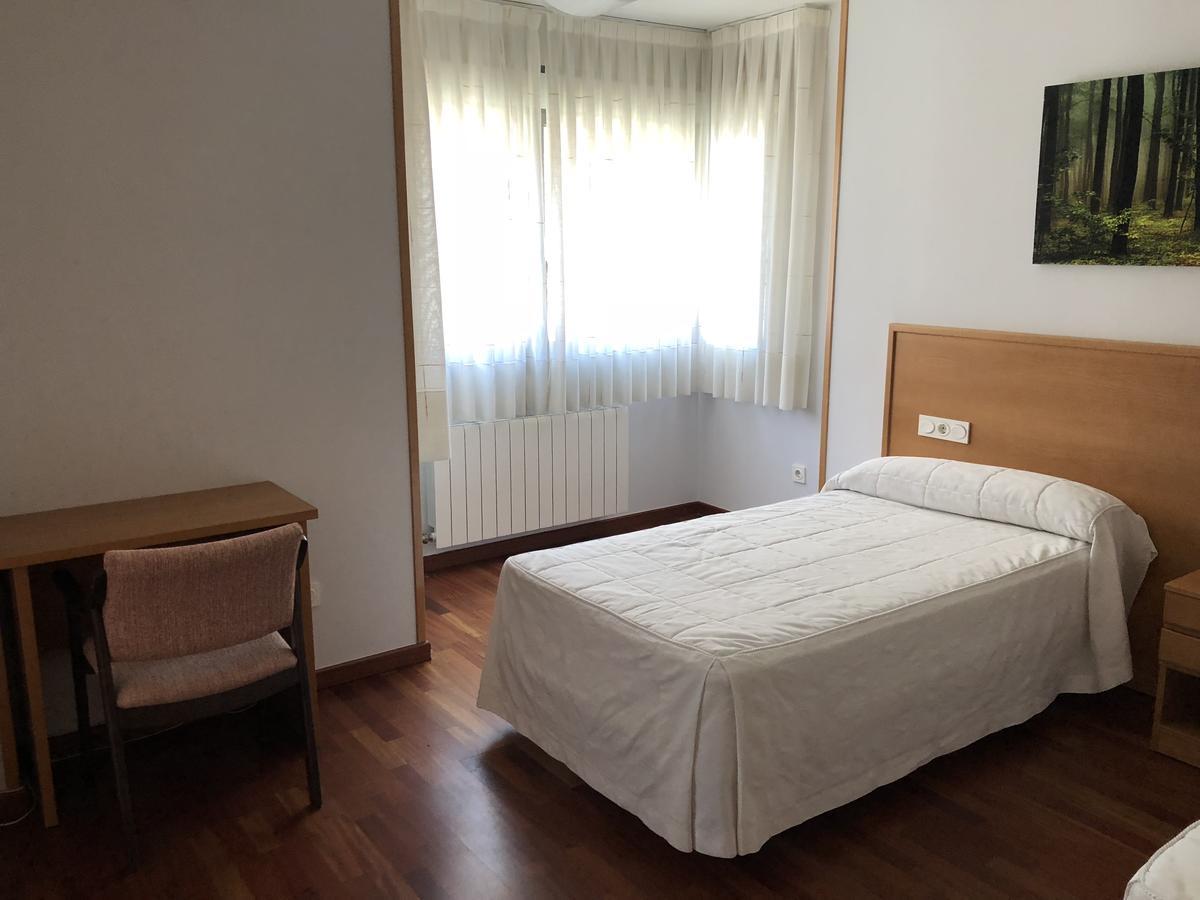 זמורה Hostal El Poligono מראה חיצוני תמונה