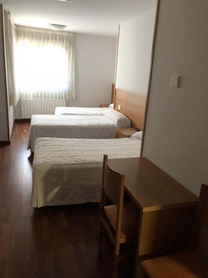 זמורה Hostal El Poligono מראה חיצוני תמונה